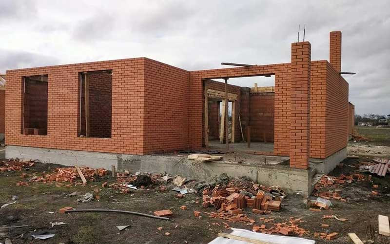 недостроенный дом