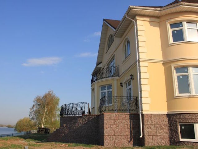 дом